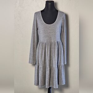 [WILD FABLE] Gray ● Long Sleeve □● Scoop Neck Tiered Midi Dress《M》